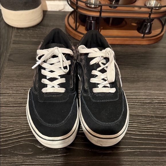 Vans kids Black and White Lace-Up Sneakers - Picture 1 of 8
